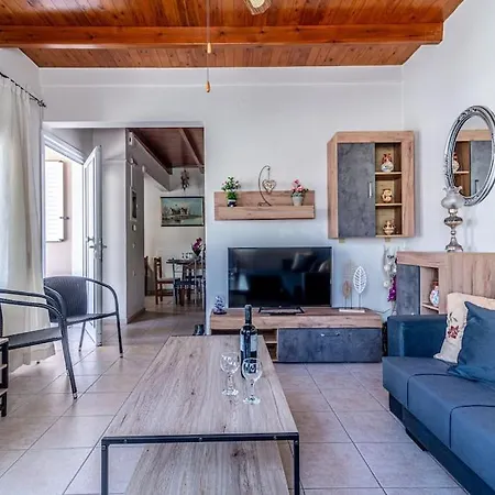 Lovely Maisonette In The Village Appartement